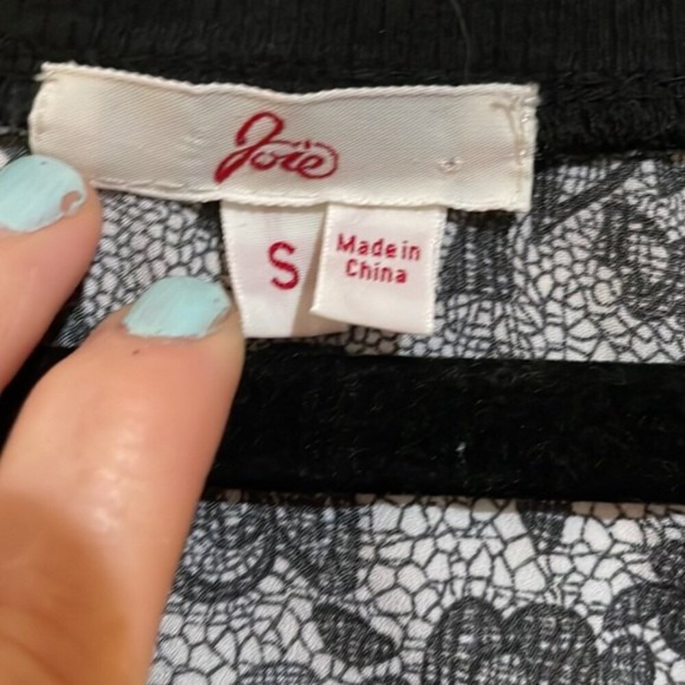 Joie Black and White Razorback Lace Design size Small - Picture 2 of 6